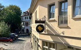 Ferienwohnung Schildblick Modernes Apartment Direkt In Der Altstadt Von Erfurt Nahe Der Kraemerbruecke - Beste Innenstadtlage