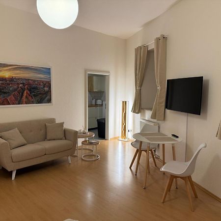Ferienwohnung Schildblick Modernes Apartment Direkt In Der Altstadt Von Erfurt Nahe Der Kraemerbruecke - Beste Innenstadtlage Exterior foto