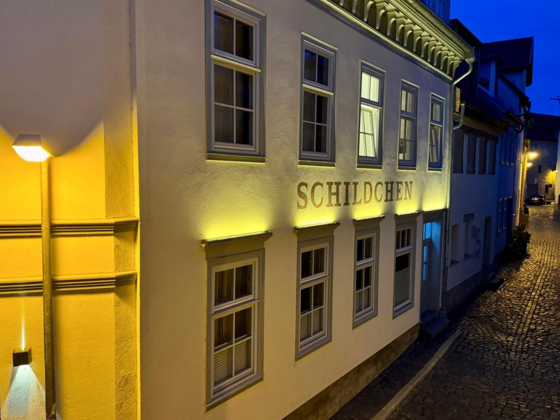 Ferienwohnung Schildblick Modernes Apartment Direkt In Der Altstadt Von Erfurt Nahe Der Kraemerbruecke - Beste Innenstadtlage Exterior foto