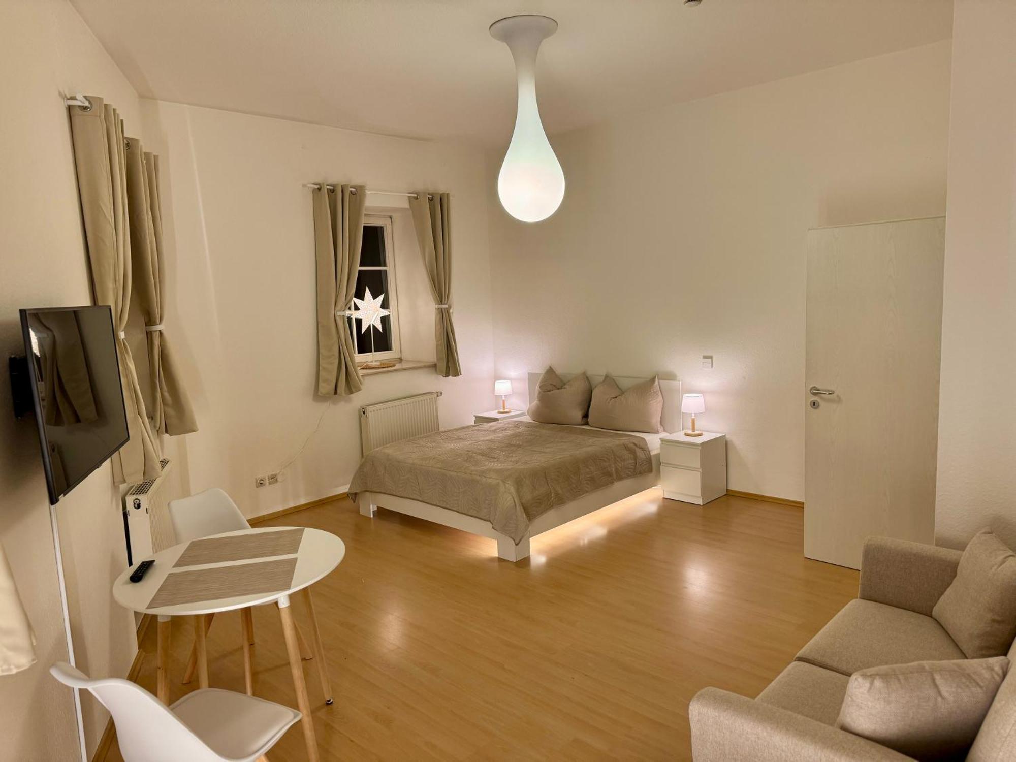 Ferienwohnung Schildblick Modernes Apartment Direkt In Der Altstadt Von Erfurt Nahe Der Kraemerbruecke - Beste Innenstadtlage Exterior foto
